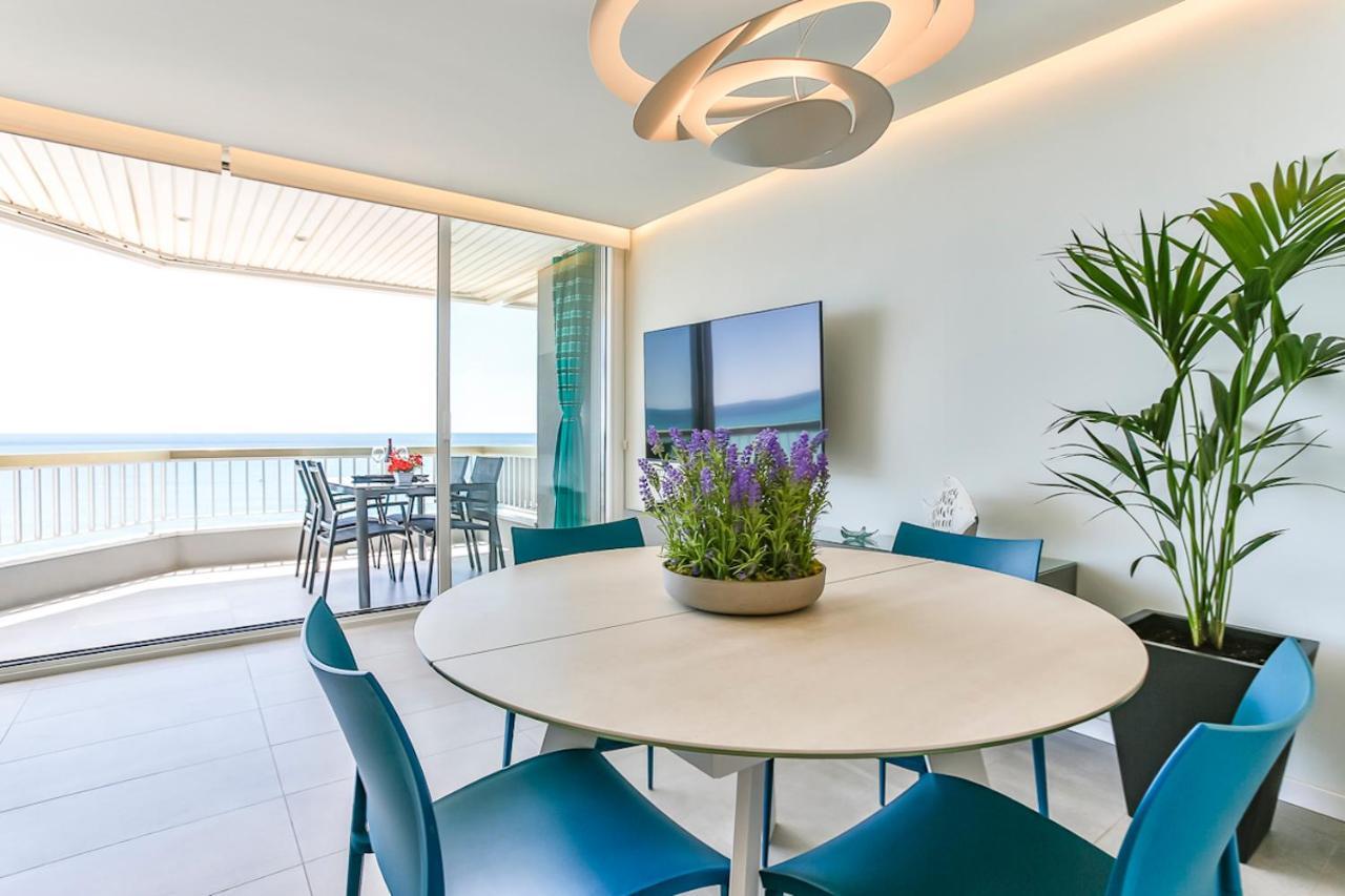 Magnifico Apartamento - Primera Linea De Mar Calafell Luaran gambar