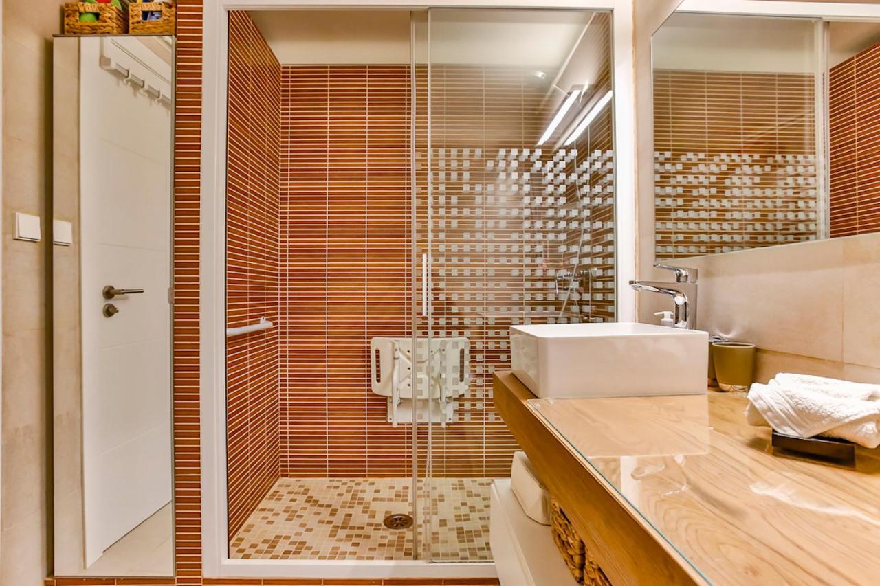 Magnifico Apartamento - Primera Linea De Mar Calafell Luaran gambar